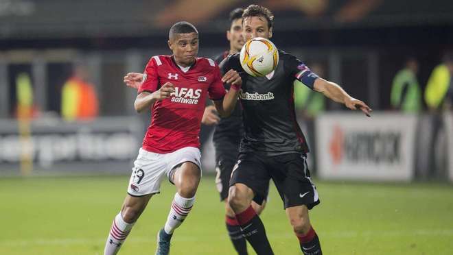 内线防守的 内线防守的